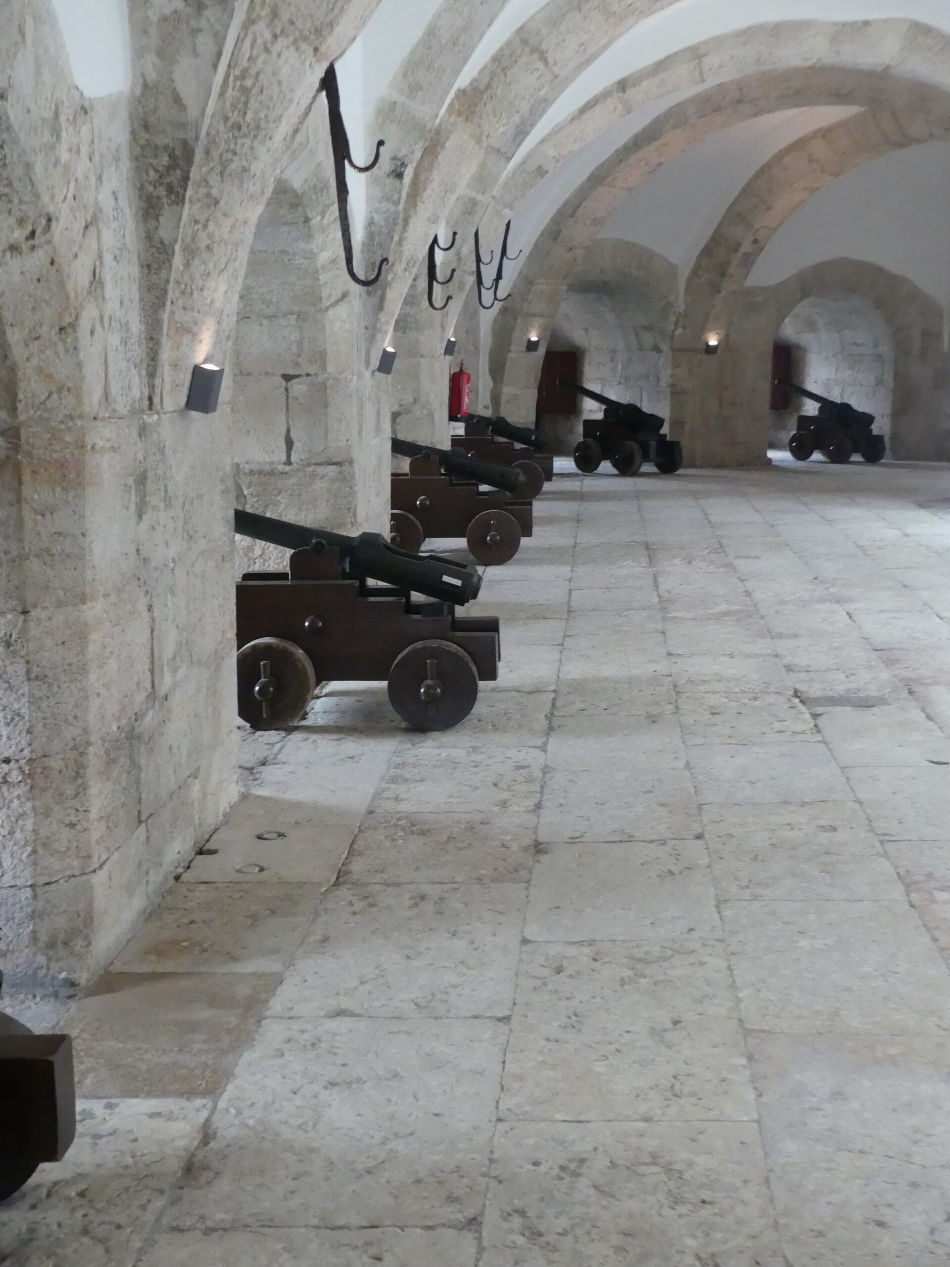 Les canons assurant la protection de Lisbonne